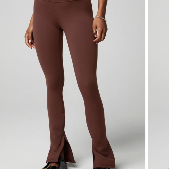 Fabletics Set-Brown Leisure Top & Bottom - Picture 2 of 5